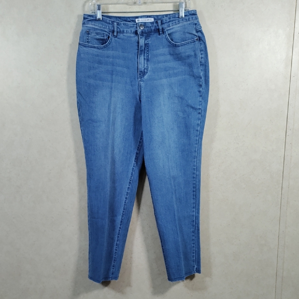 H162 Girl With Curves straight leg cropped stretch jeans 12